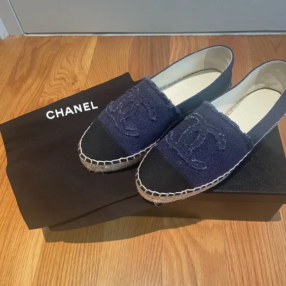 Chanel Blue and Black Linen Espadrilles 37 - Picture 8 of 9